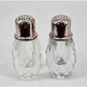 Vintage 1960s Regency Diamond Faced Heavy Crystal Salt & Papper Shakers